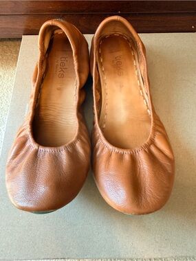 Tieks Women's Ballet Flat in Chestnut
